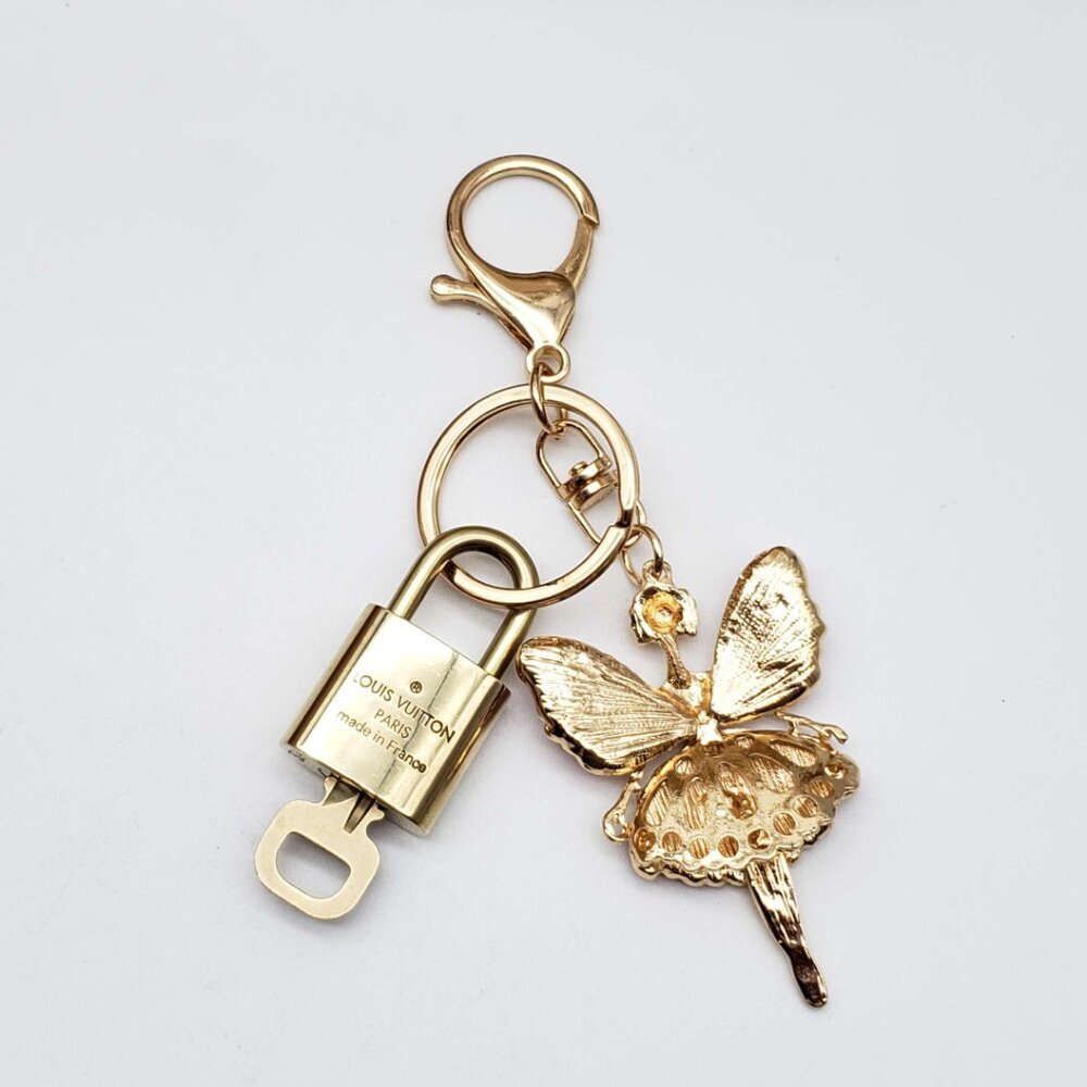 LV Gold Padlock Authentic 🔑 Luxury Bag Charm w/ Unbranded Fairy Keychain - Picture 3 of 6